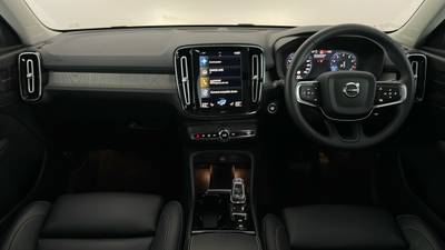 2021 VOLVO XC40 interior