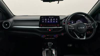 2024 KIA CERATO interior