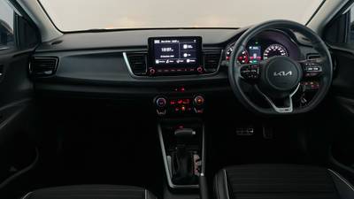 2022 KIA RIO interior