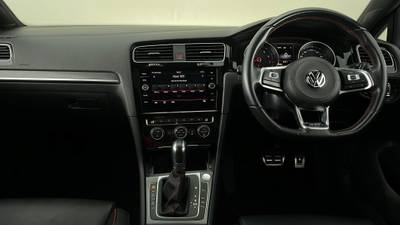 2018 VOLKSWAGEN GOLF interior