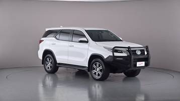 2021 TOYOTA FORTUNER