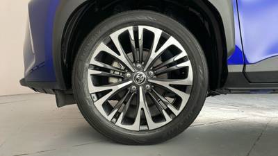 2022 TOYOTA YARIS CROSS gallery