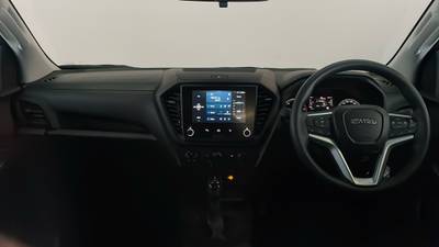 2025 ISUZU D-MAX interior
