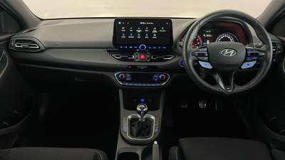 2021 HYUNDAI I30 interior