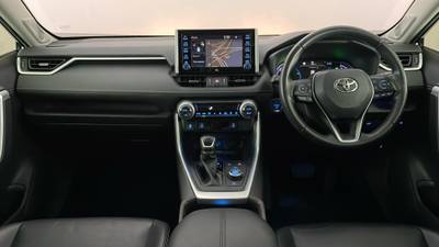 2019 TOYOTA RAV4 interior