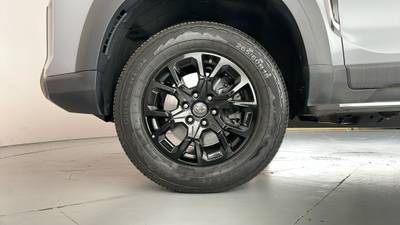 2025 LDV D90 gallery