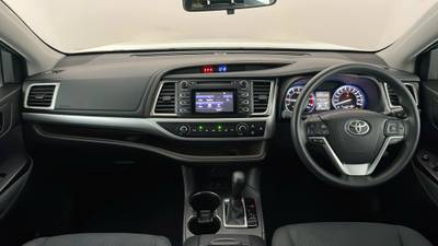 2015 TOYOTA KLUGER interior
