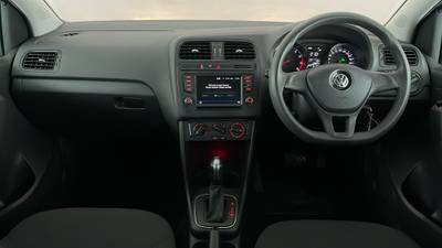 2016 VOLKSWAGEN POLO interior