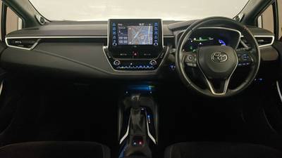 2021 TOYOTA COROLLA interior