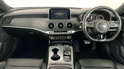 2017 KIA STINGER interior