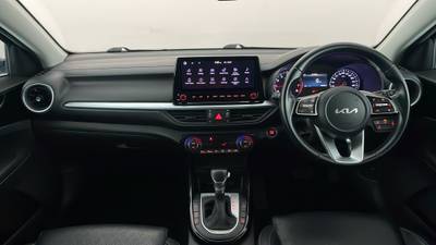 2021 KIA CERATO interior
