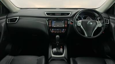 2015 NISSAN X-TRAIL interior