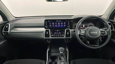 2022 KIA SORENTO SPORT interior
