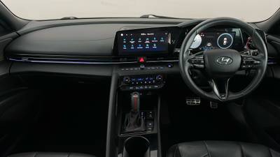 2023 HYUNDAI I30 interior