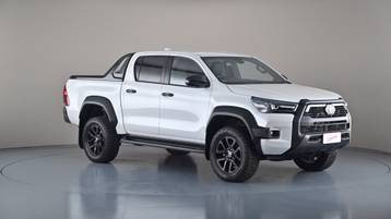 2023 TOYOTA HILUX