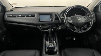 2019 HONDA HR-V interior