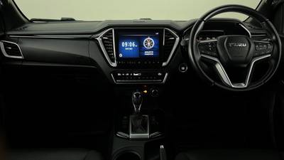2021 ISUZU D-MAX interior