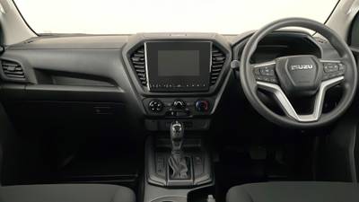 2022 ISUZU D-MAX interior