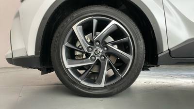 2022 TOYOTA C-HR gallery