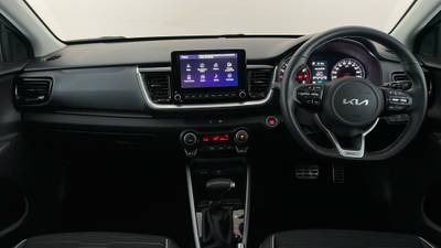 2023 KIA STONIC interior