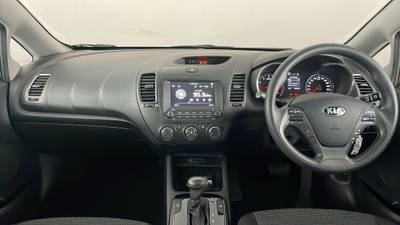 2017 KIA CERATO interior