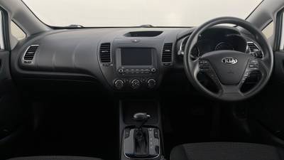 2018 KIA CERATO interior