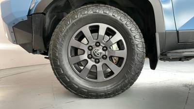 2025 Toyota Landcruiser Prado gallery