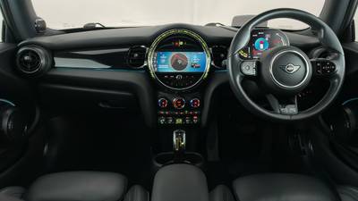 2021 MINI HATCH interior