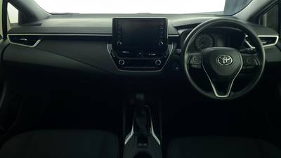 2018 TOYOTA COROLLA interior