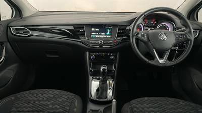 2018 HOLDEN ASTRA interior