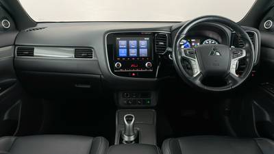 2021 MITSUBISHI OUTLANDER interior