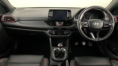 2019 HYUNDAI I30 interior