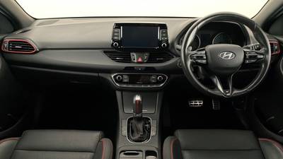 2019 HYUNDAI I30 interior