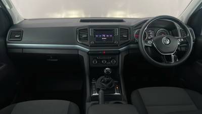 2021 VOLKSWAGEN AMAROK interior