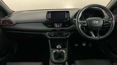 2019 HYUNDAI I30 interior
