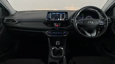 2020 HYUNDAI I30 interior