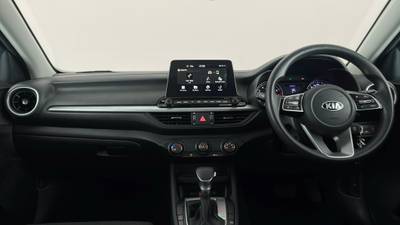 2019 KIA CERATO interior