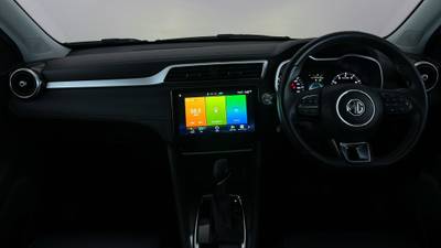 2023 MG ZST interior