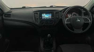 2022 MITSUBISHI TRITON interior