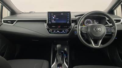2022 TOYOTA COROLLA interior