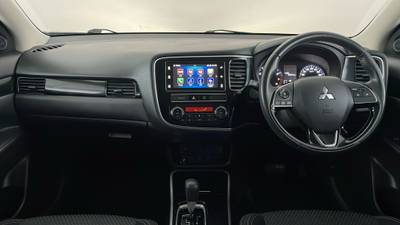 2018 MITSUBISHI OUTLANDER interior