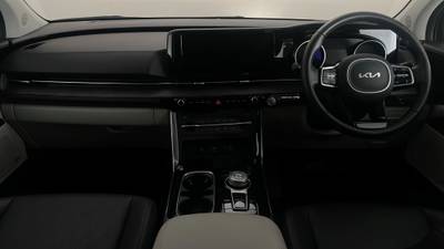 2022 KIA CARNIVAL interior