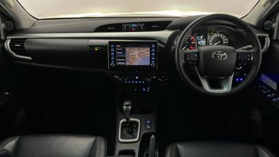 2021 TOYOTA HILUX interior