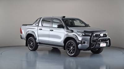 2022 TOYOTA HILUX