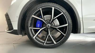 2022 VOLKSWAGEN TIGUAN gallery
