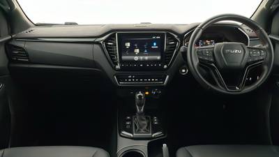 2023 ISUZU D-MAX interior