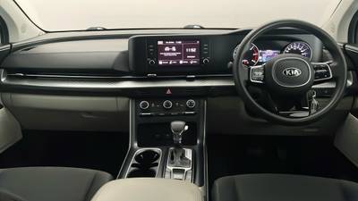 2021 Kia Carnival interior