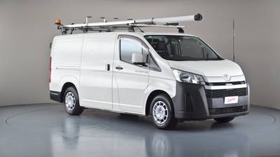 2019 TOYOTA HIACE