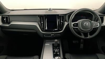 2021 VOLVO XC60 interior