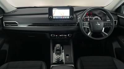 2023 MITSUBISHI OUTLANDER interior